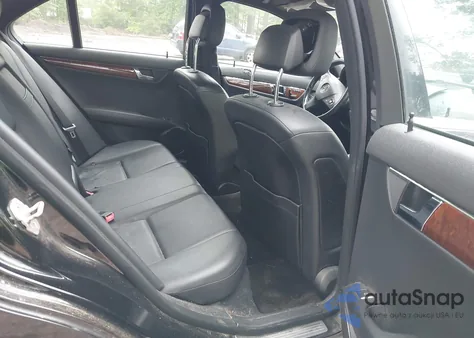 2011 Mercedes-Benz C 300 Luxury 4Matic/Sport 4Matic из США, поврежденный, VIN WDDGF8BB7BR176073